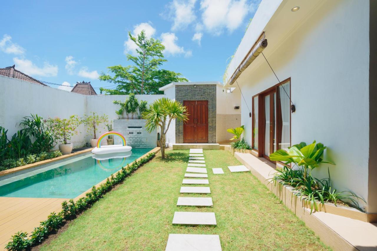 Villa Orked 3 With Family Room Seminyak ภายนอก รูปภาพ