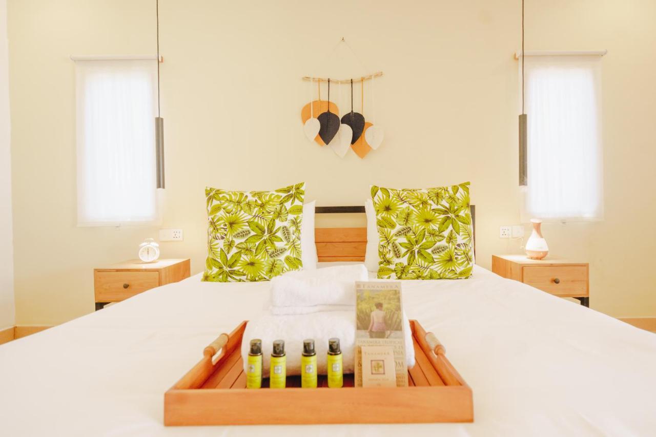 Villa Orked 3 With Family Room Seminyak ภายนอก รูปภาพ