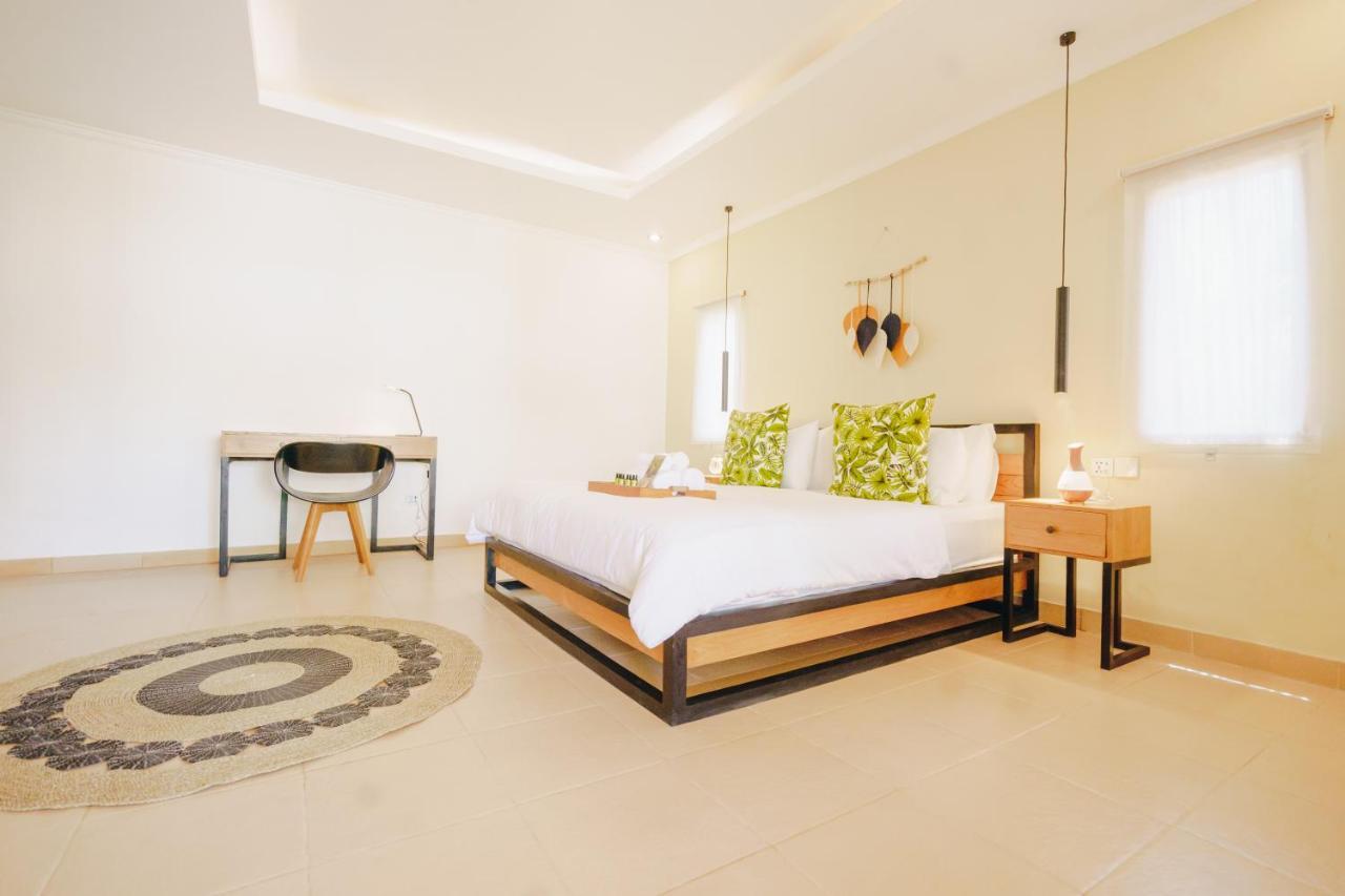 Villa Orked 3 With Family Room Seminyak ภายนอก รูปภาพ