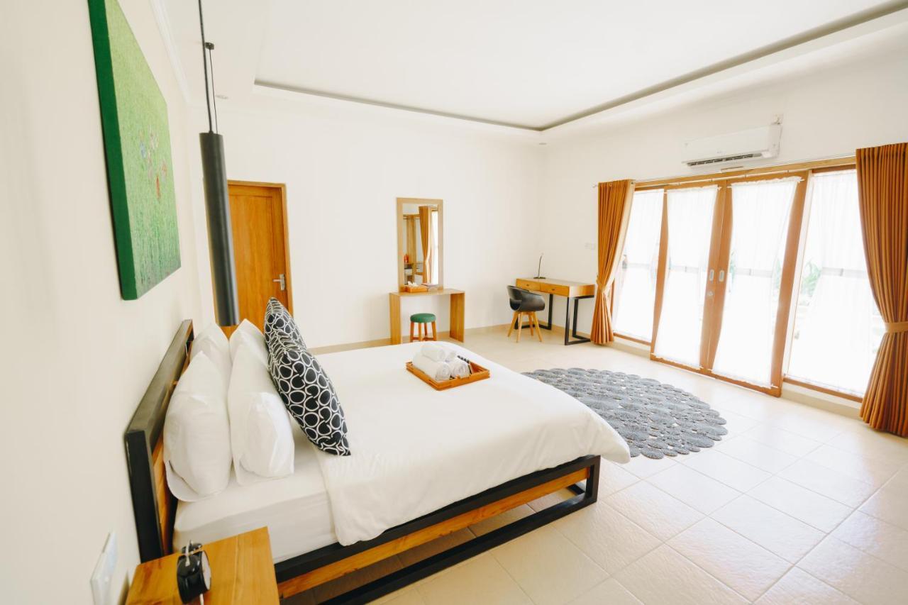 Villa Orked 3 With Family Room Seminyak ภายนอก รูปภาพ