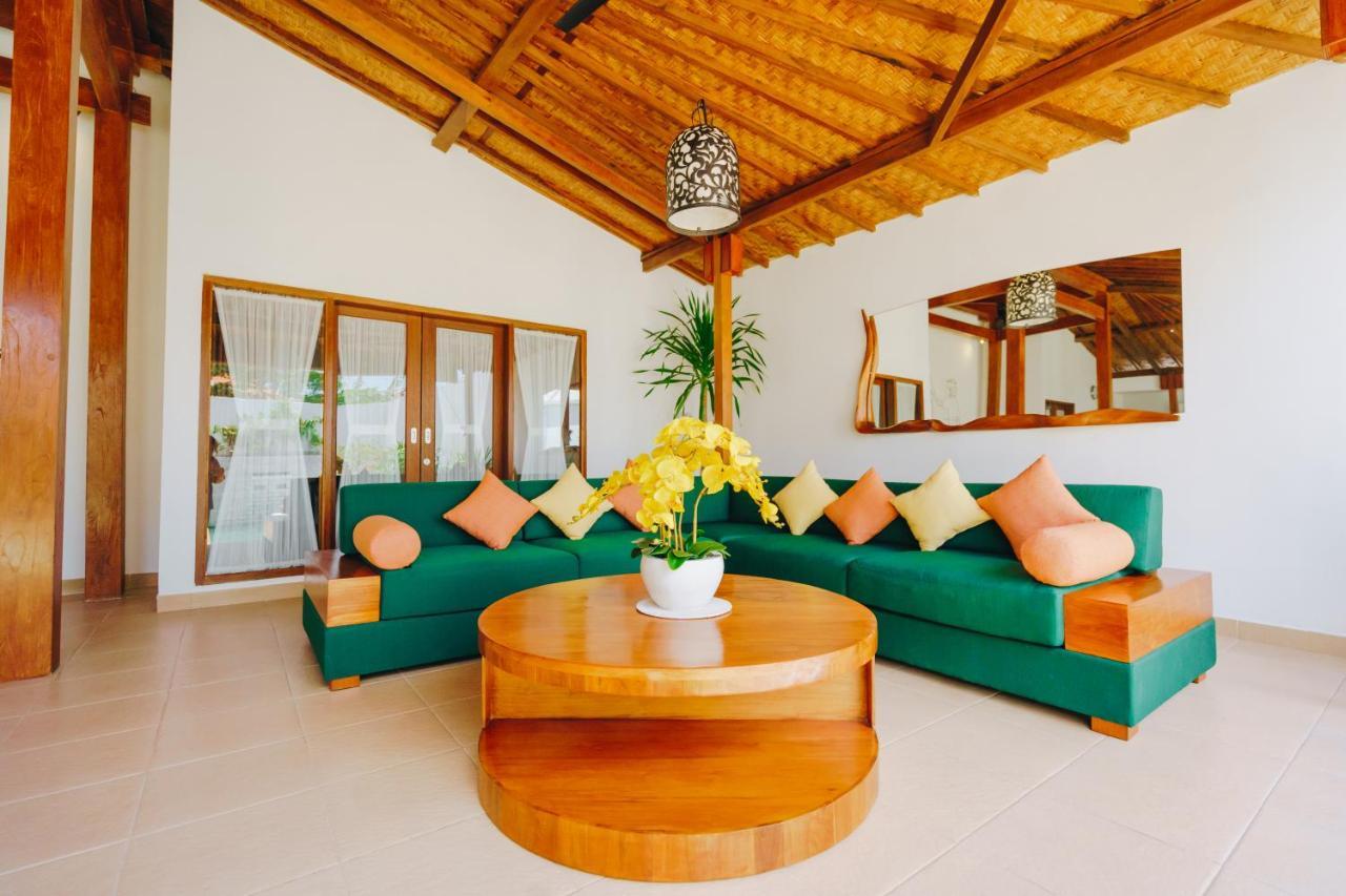 Villa Orked 3 With Family Room Seminyak ภายนอก รูปภาพ