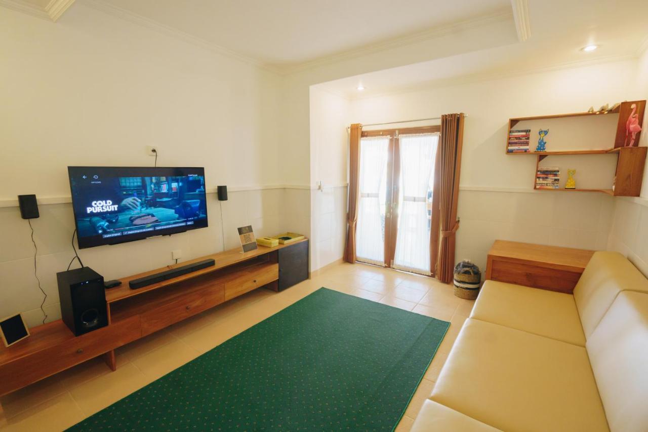 Villa Orked 3 With Family Room Seminyak ภายนอก รูปภาพ