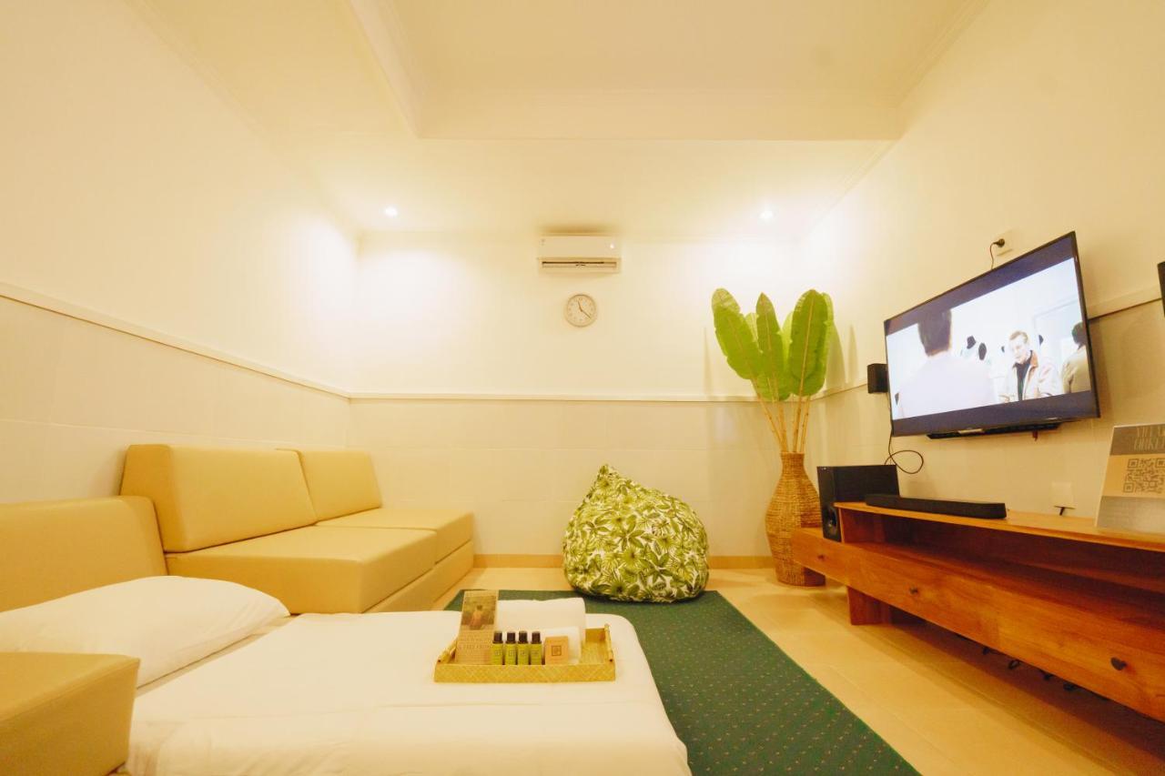 Villa Orked 3 With Family Room Seminyak ภายนอก รูปภาพ